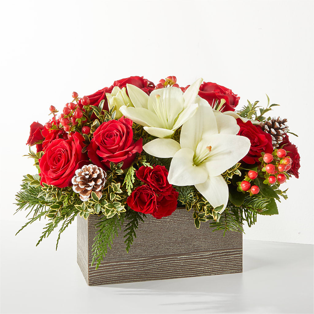 Snowy Wonderland Bouquet – HONEY BEES FLORAL & MORE, Lucedale MS