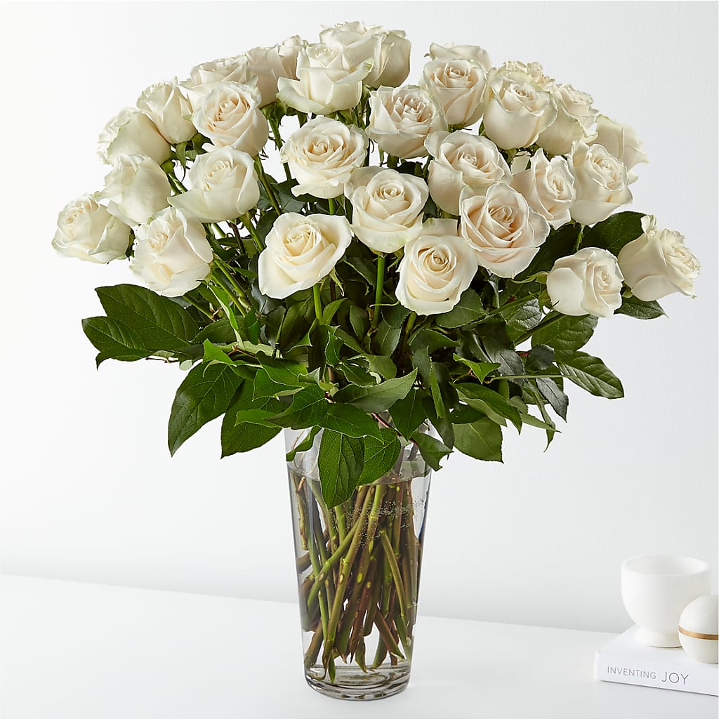 Long Stem White Rose Bouquet – HONEY BEES FLORAL & MORE, Lucedale MS