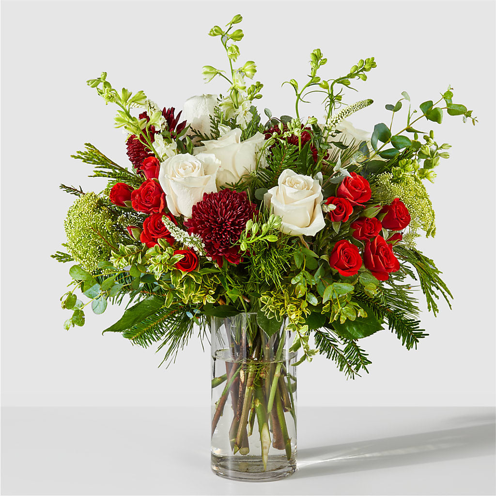 Favorite Traditions Bouquet – HONEY BEES FLORAL & MORE, Lucedale MS
