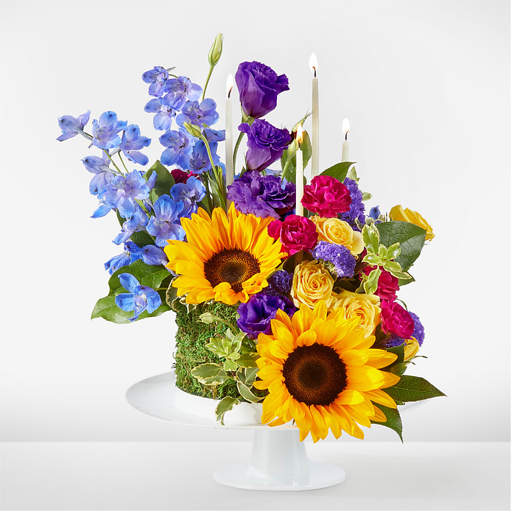Star of the Day Floral Cake – HONEY BEES FLORAL & MORE, Lucedale MS
