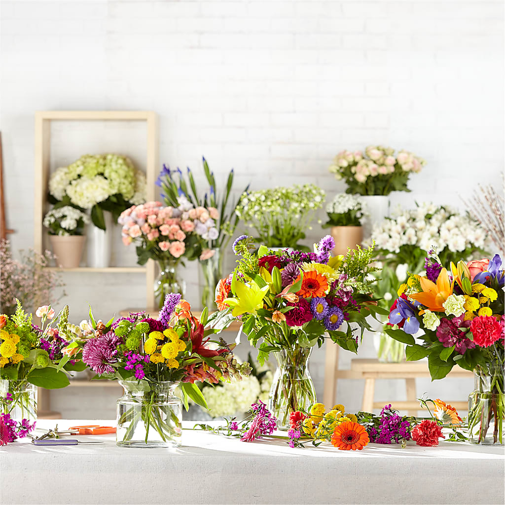 Bold & Bright – A Florist Original – HONEY BEES FLORAL & MORE, Lucedale MS
