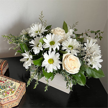 Fresh Linen Box Bouquet – HONEY BEES FLORAL & MORE, Lucedale MS