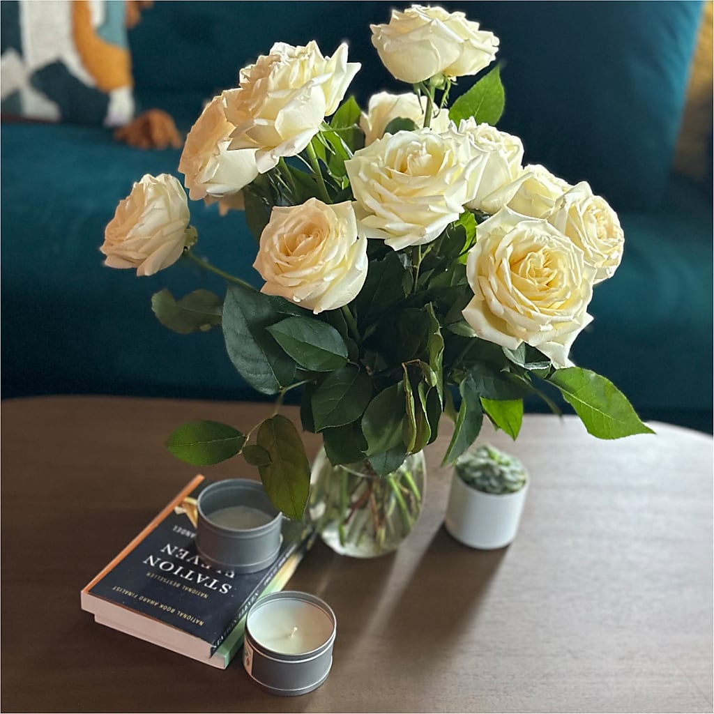 Long Stem Yellow Rose Bouquet – HONEY BEES FLORAL & MORE, Lucedale MS