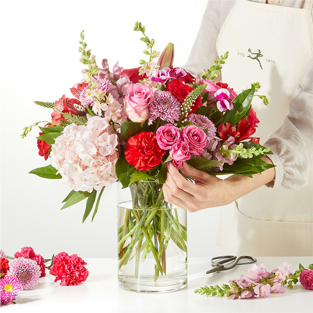 Swooning Over You - A Luxury Florist Original – HONEY BEES FLORAL & MORE, Lucedale MS