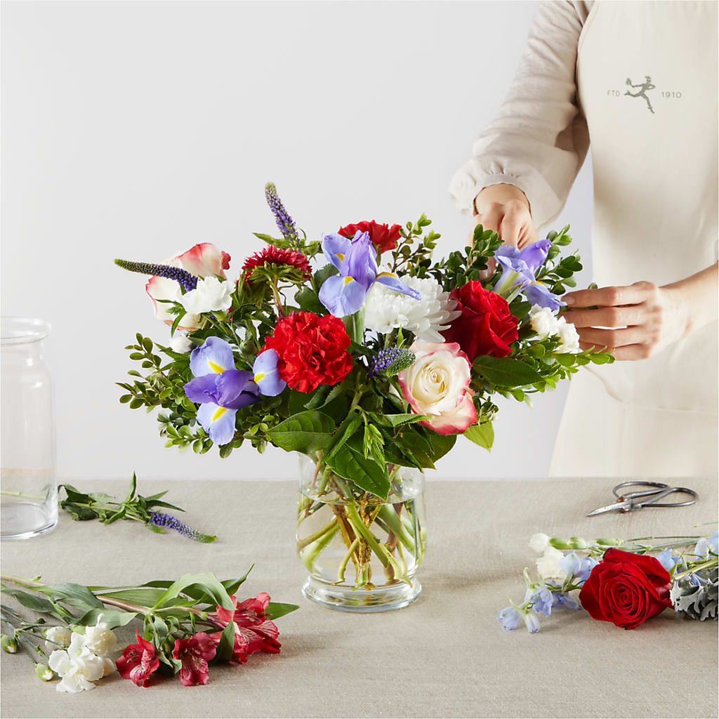 Star Spangled - A Florist Original – HONEY BEES FLORAL & MORE, Lucedale MS