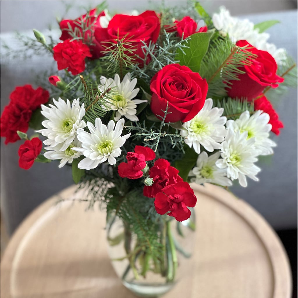 Seasonal Magic Bouquet – HONEY BEES FLORAL & MORE, Lucedale MS