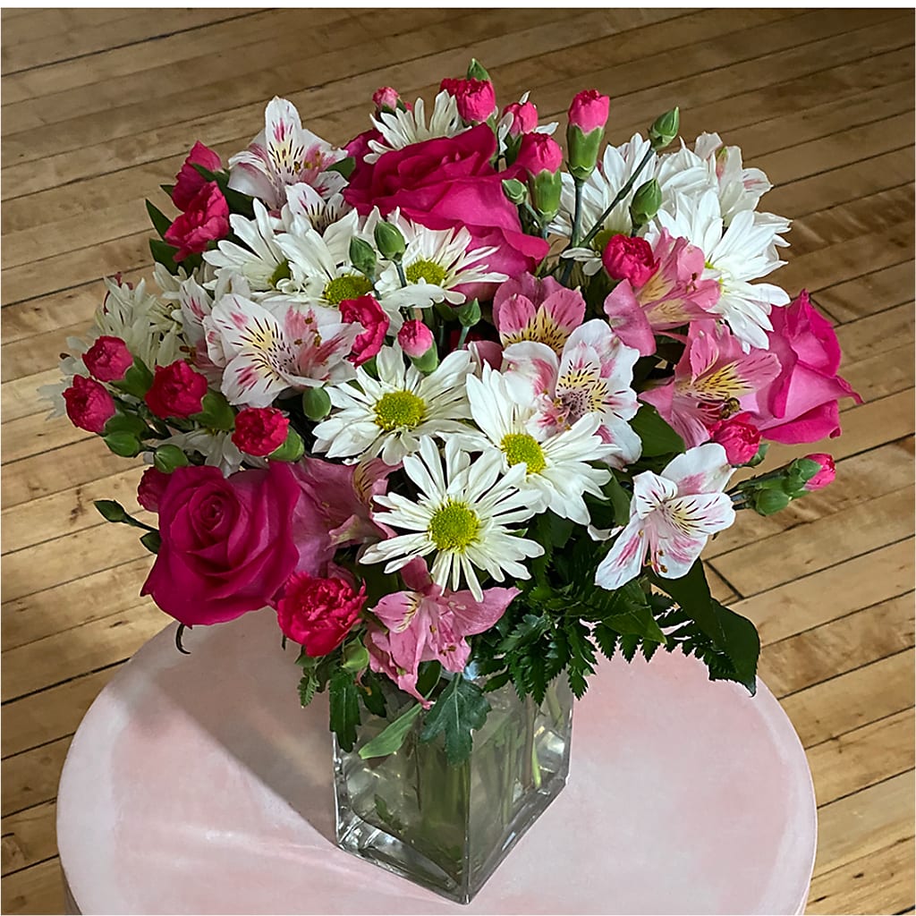 Sweet Surprises® Bouquet – HONEY BEES FLORAL & MORE, Lucedale MS