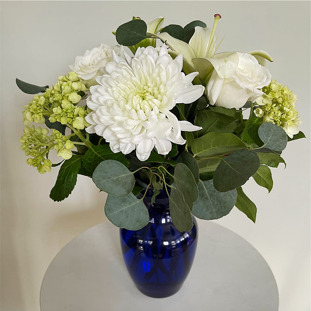 Snowy Dreams Bouquet – HONEY BEES FLORAL & MORE, Lucedale MS
