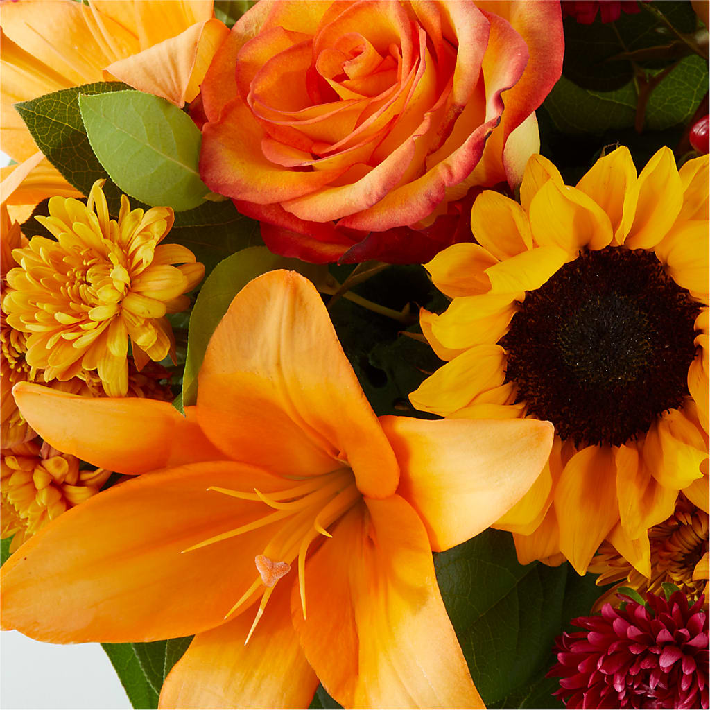Grateful Centerpiece – HONEY BEES FLORAL & MORE, Lucedale MS