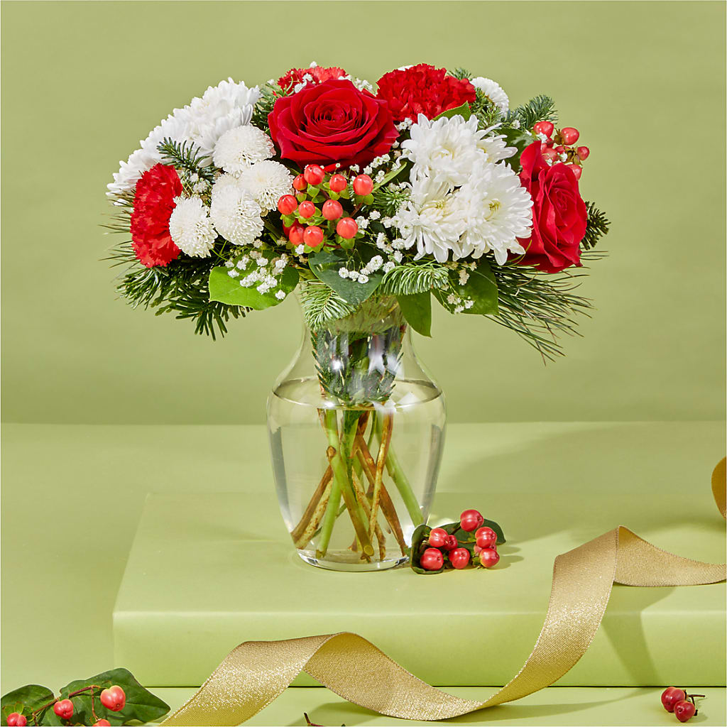 Chance of Flurries Bouquet – HONEY BEES FLORAL & MORE, Lucedale MS