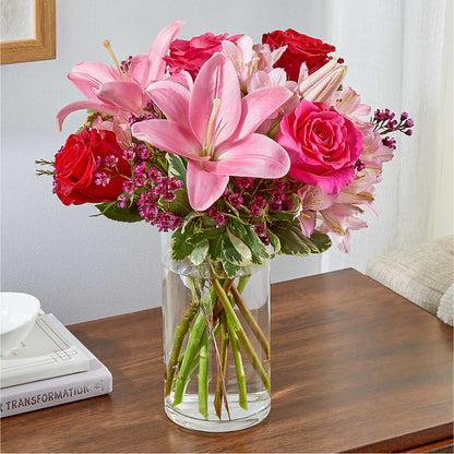 Lucky in Love Bouquet – HONEY BEES FLORAL & MORE, Lucedale MS