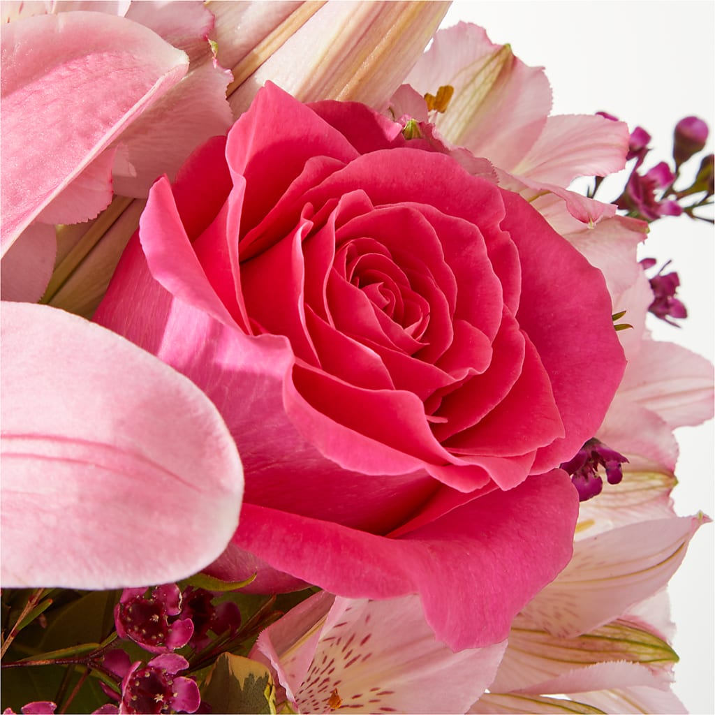 Lucky in Love Bouquet – HONEY BEES FLORAL & MORE, Lucedale MS