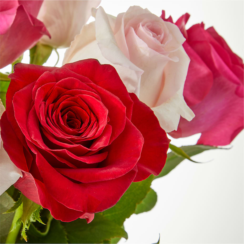 Charming Rose Bouquet – HONEY BEES FLORAL & MORE, Lucedale MS