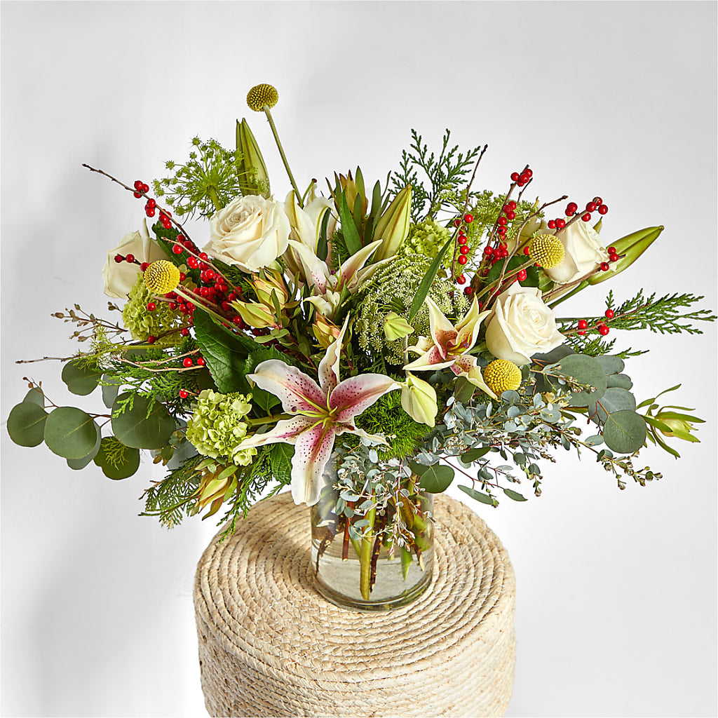 Berry & Bright Bouquet – HONEY BEES FLORAL & MORE, Lucedale MS